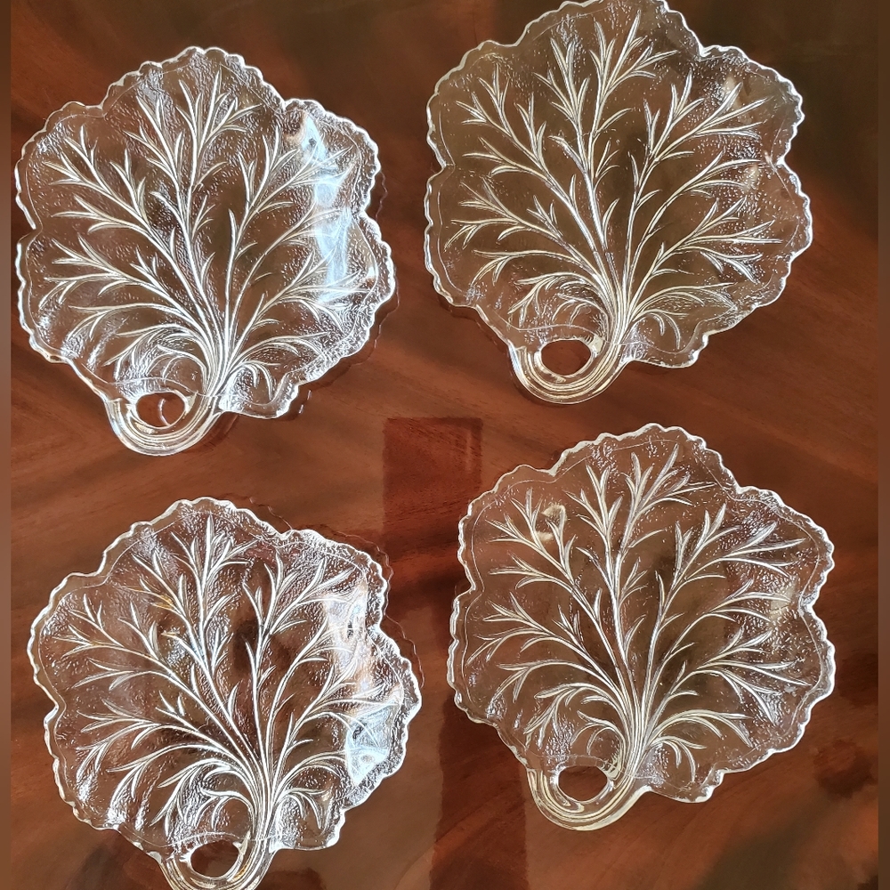 Set of 4 Vintage Dessert or Side Plate